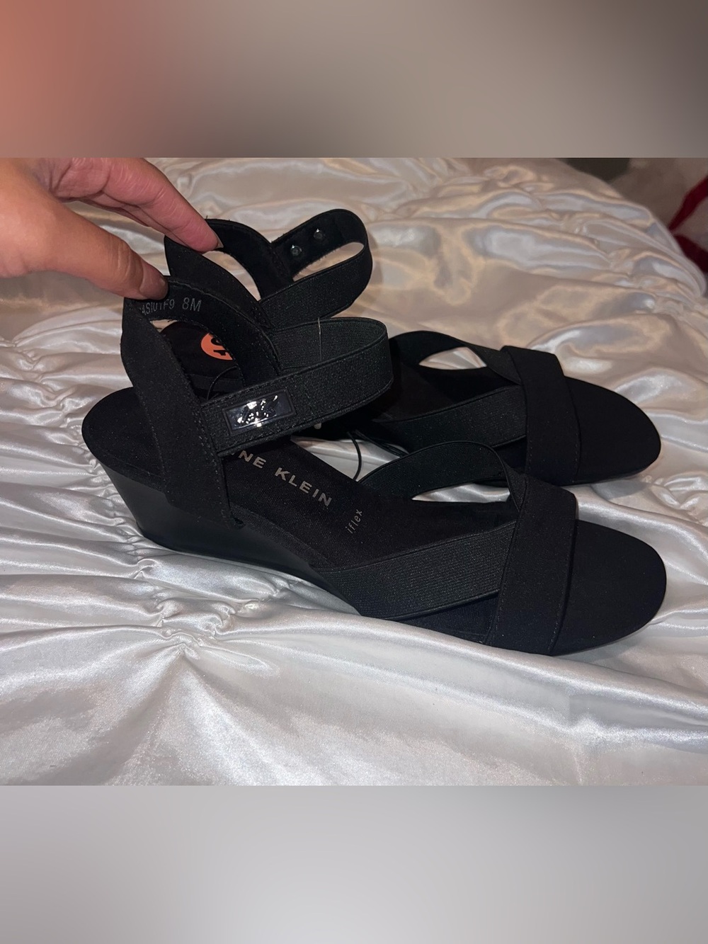 Size 8 women’s Anne Klein Black Open-Toe Ankle Strap Sandals